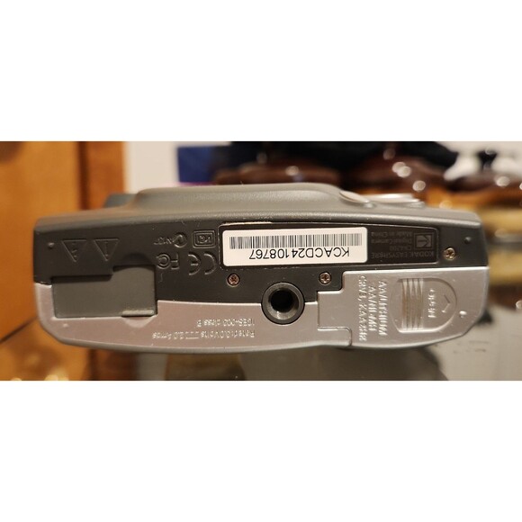 Kodak EASYSHARE CX4200 2.0 MP Digital Camera - Picture 7 of 7